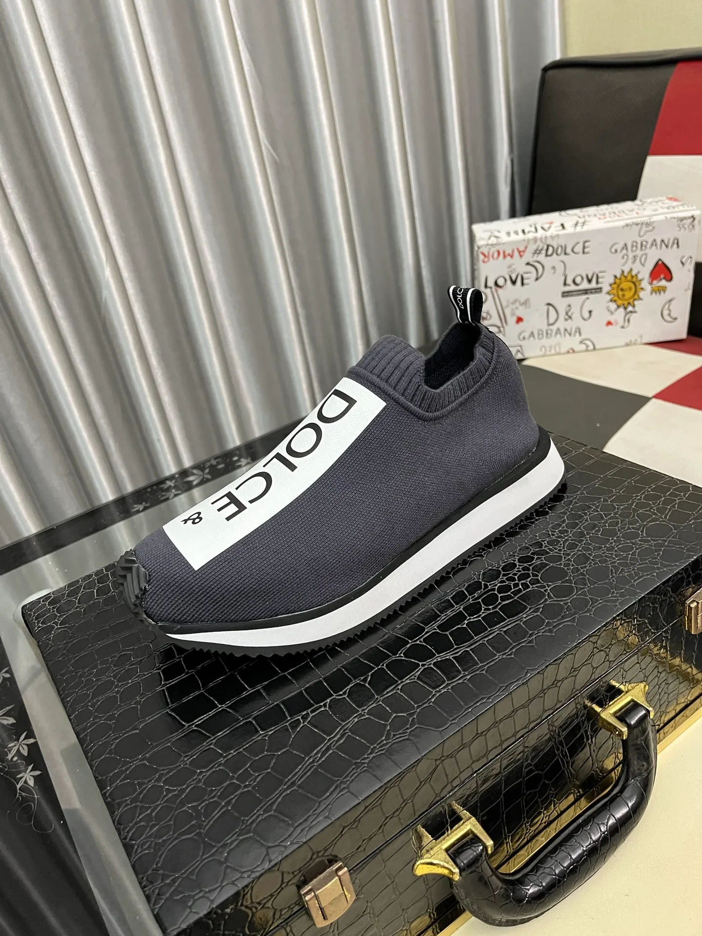 Men's men's shoes 💰420⌚️⌚️【DG～】couple casual shoes 2025z cabinet sales simultaneously 🔶Size: 35-46#️⃣ 🔷8 colors🔜The upper is made of multi-material splicing➕Mesh lining, comfortable and breathable, sole: original comfortable and wear-resistant outsole, ⚠️real thing📱photographed🎬real thing is better📢📢📢